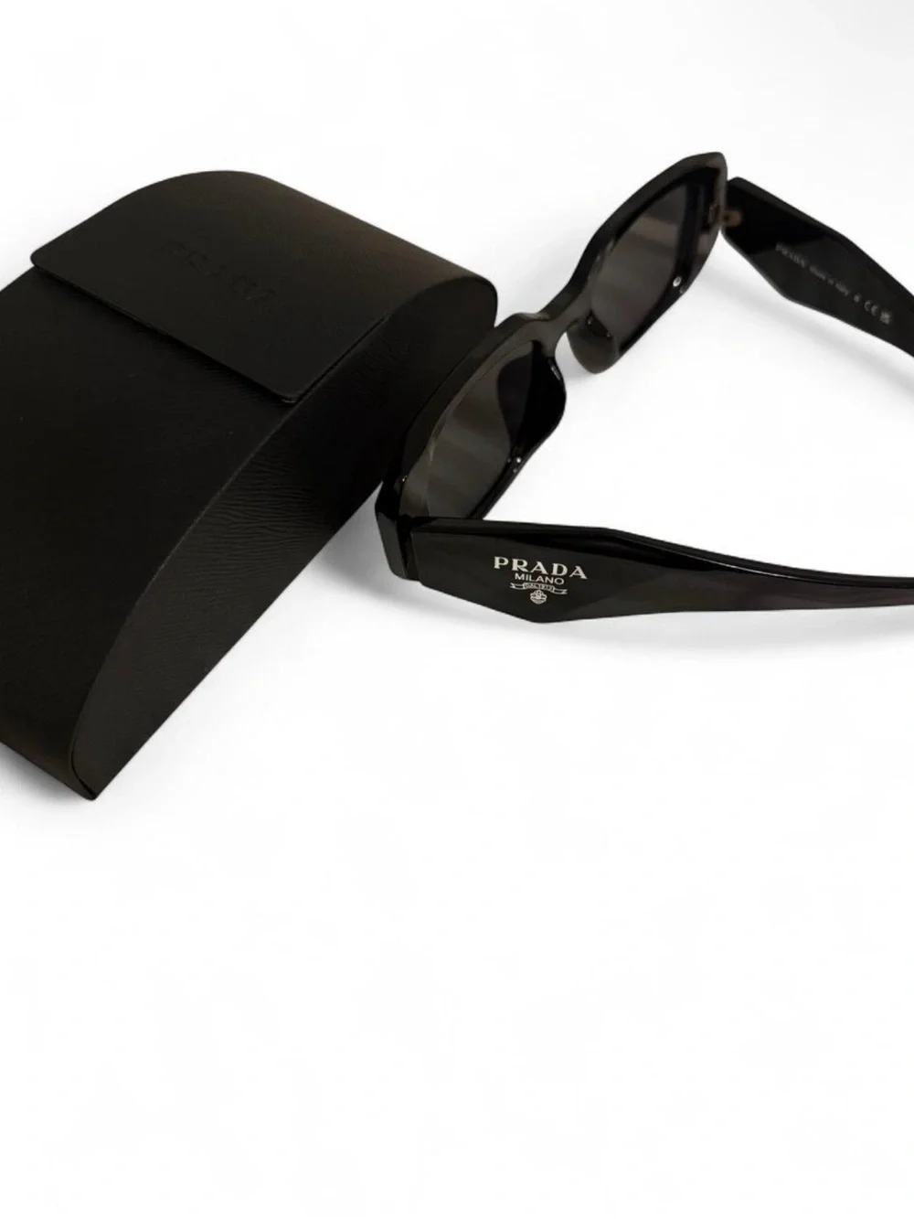 Prada Women’s Sunglasses Black